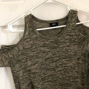 Green cold shoulder Long sleeved sweater